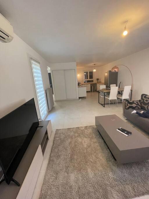Maison 3Chambres ,Climatisee 尼姆 外观 照片